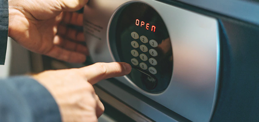 Cash Safe Openers in La Habra Heights, California